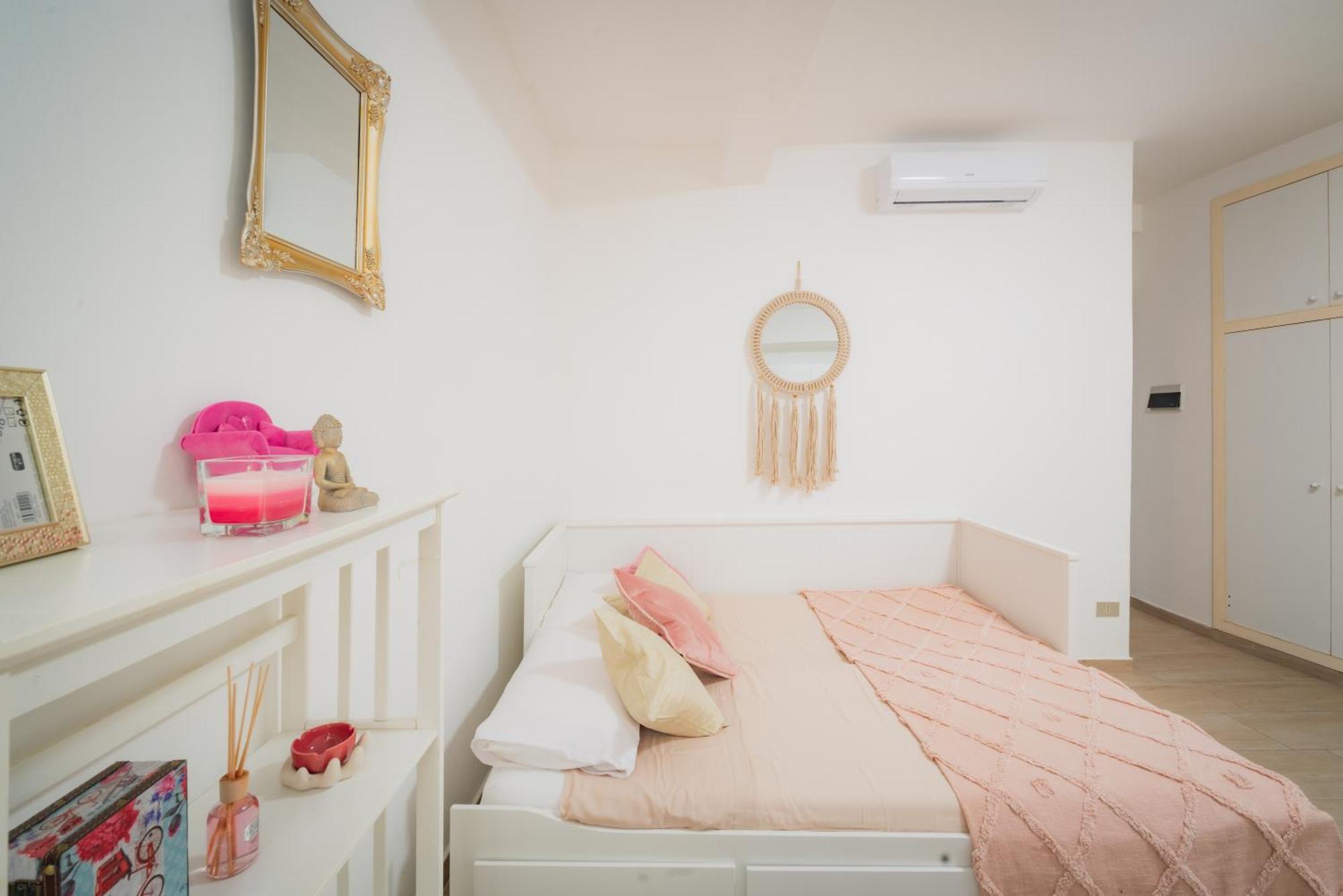 Suite "Castello" Del Garda - Apt Per Coppie Garda 데센자노델가르다 외부 사진